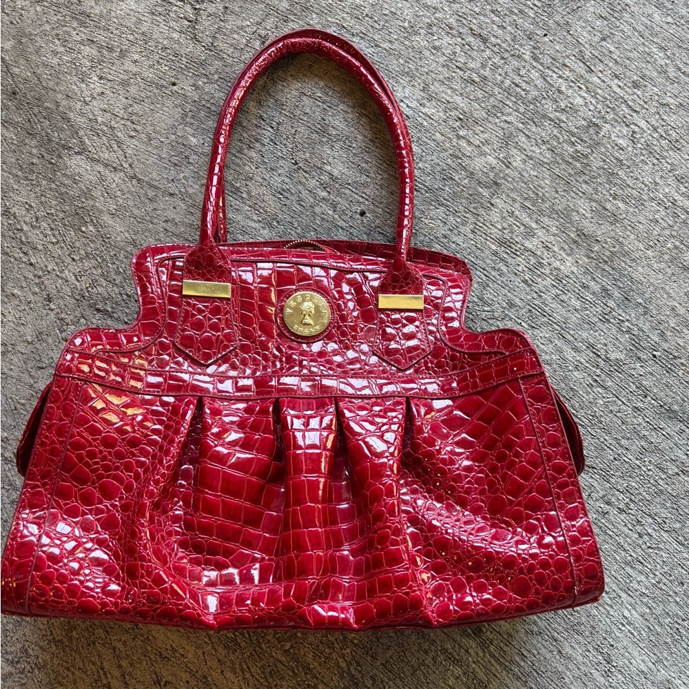 Vecceli medium embossed leather bag